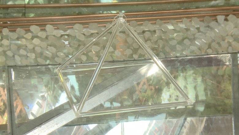 piramida cristal