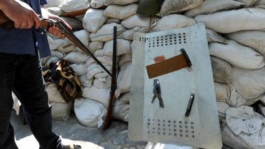 Militant prorus stare de razboi Donetk Ucraina-AFP Mediafax Foto-VIKTOR DRACHEV-1