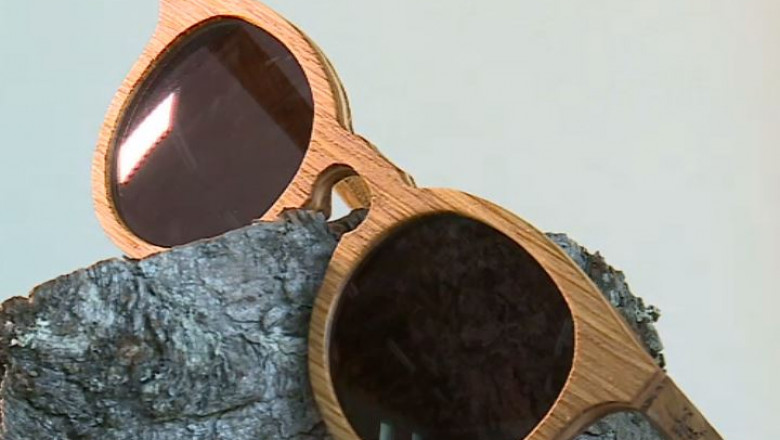 ochelari de lemn