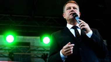 klaus iohannis microfon fb 1