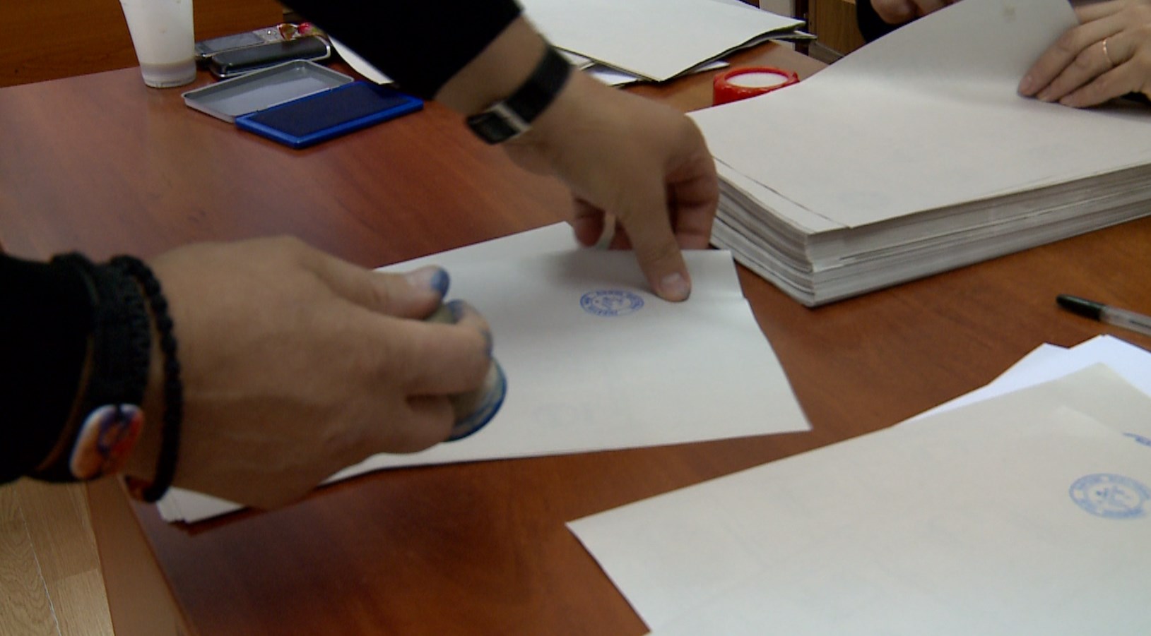 BEC le-a transmis celor care renumără voturile să păstreze confidențialitatea rezultatelor. USR acuză că e un plan de fraudare