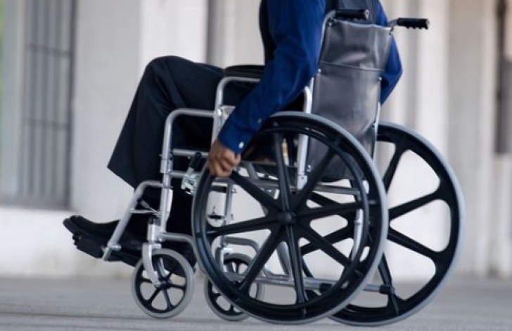 Termenul „handicap” înlocuit cu „dizabilitate” în legislație. Proiectul are scopul eliminării „conotațiilor stigmatizante”, spune USR