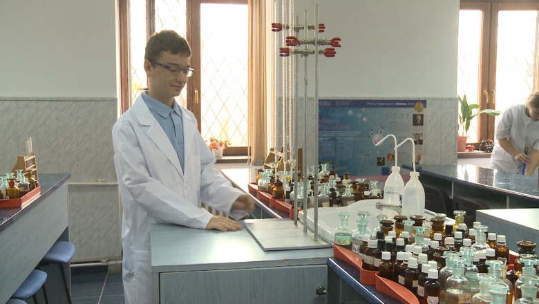 Andrei in laborator