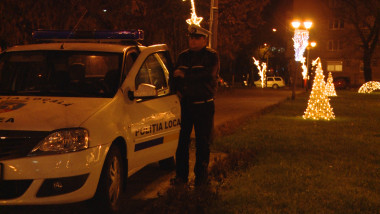 masina Politia Locala in parc