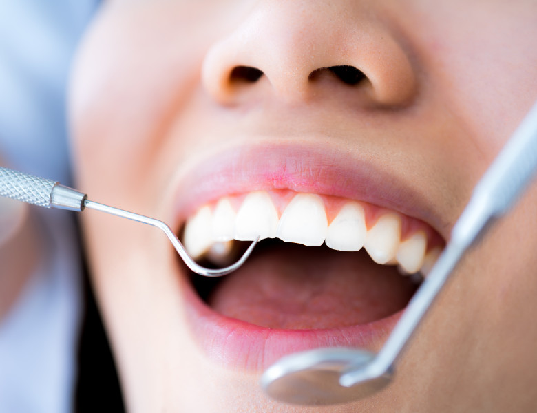 saliva gura dentist