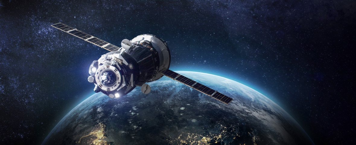 satelit orbita terra