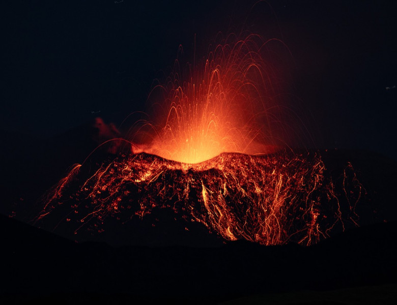 Activity Of The "Saddle Cone" Of The New Southeast Crater Of Mount Etna