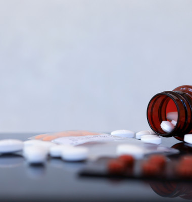 Pills,And,Medicine,Bottles,On,Glass,,Medical,Concept
