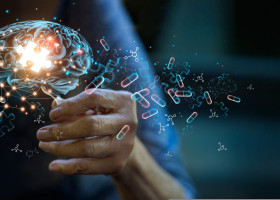 Alzheimer's,Disease,Concept,,Elderly,Woman,Holding,Brain,Symbol,Of,Missing