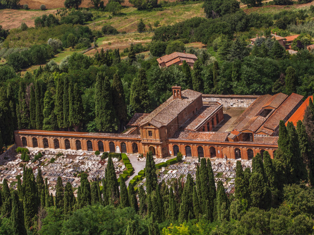 Un oraş din Toscana îşi scoate la vânzare cimitirele pentru a le salva de la degradare