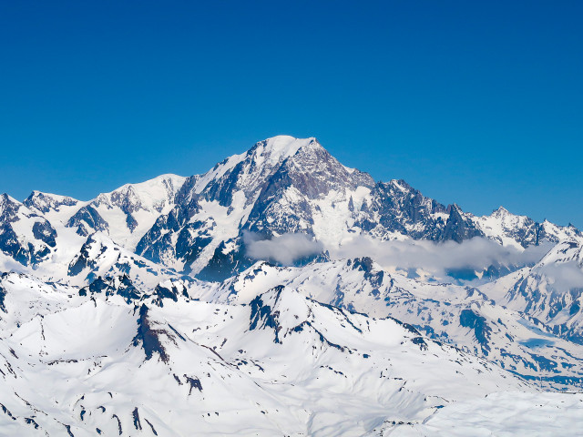 Vârful Mont Blanc măsoară cu 2,22 metri mai puţin decât în 2021