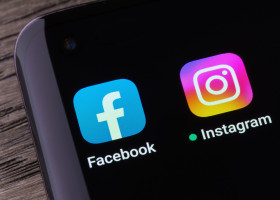 Facebook,And,Instagram,Apps,Seen,On,The,Screen,Of,Smartphone.