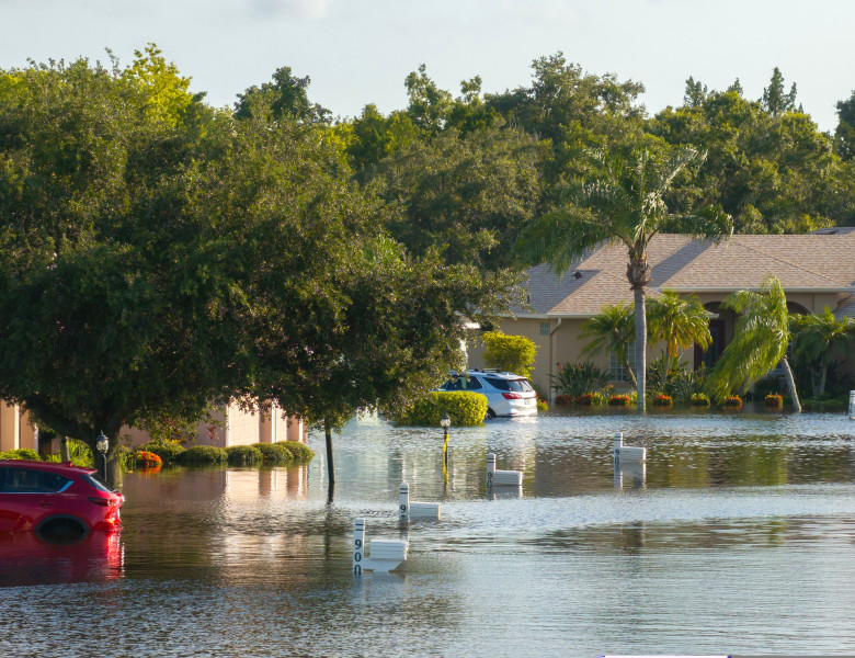 Flooded,Residential,Area,With,Underwater,Houses,And,Cars,From,Hurricane