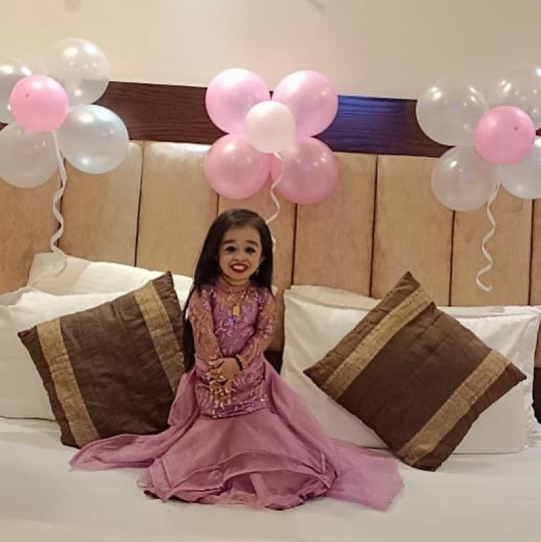 Jyoti Amge, cea mai scundă femeie din lume