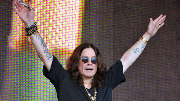 Forma rară de Parkinson de care suferea Ozzy Osbourne ridică noi întrebări. Ce ar fi contribuit la progresia bolii