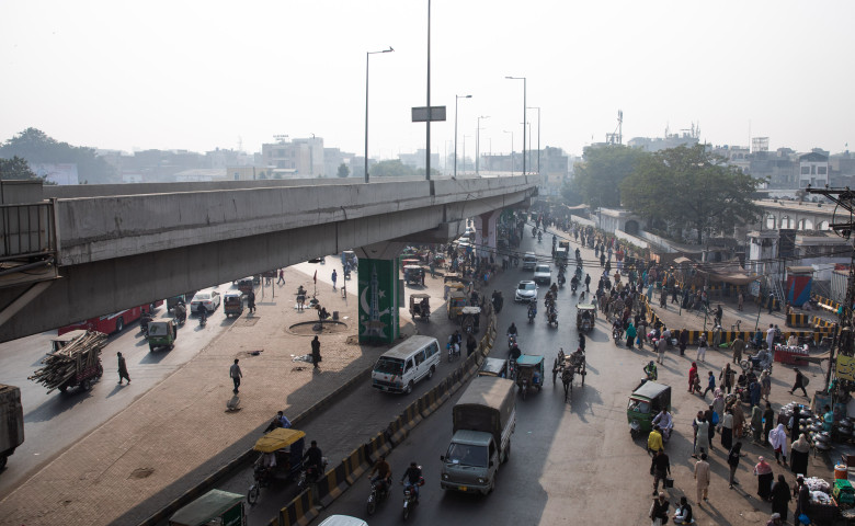 Pollution Chokes Pakistani City Of Lahore