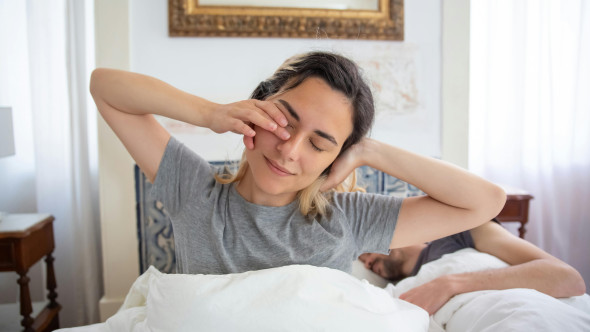 5 obiceiuri de dimineață la care un neurolog a renunțat. Cum îți sabotezi creierul fără să-ți dai seama