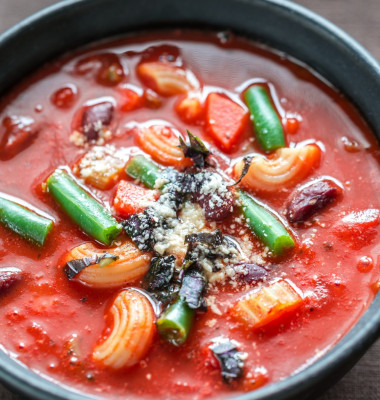 Supă minestrone