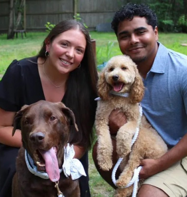 Hayley și Matthew și cei doi câini ai lor,  Jeter și Ronnie/ Foto: Instagram