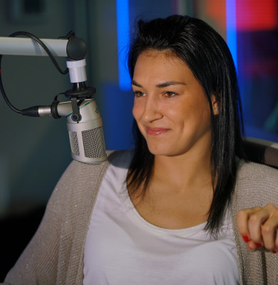 cristina neagu 3