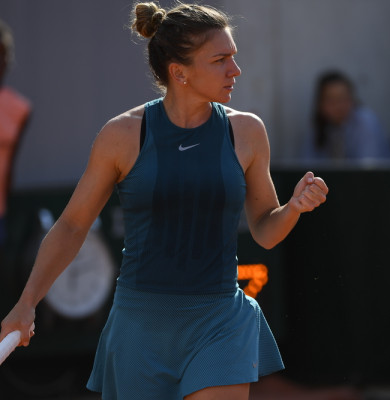 c6922e2c5e22df08aae1c6a49b111a96d8ed681a_halep-3e-tour-jc