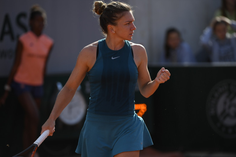 c6922e2c5e22df08aae1c6a49b111a96d8ed681a_halep-3e-tour-jc