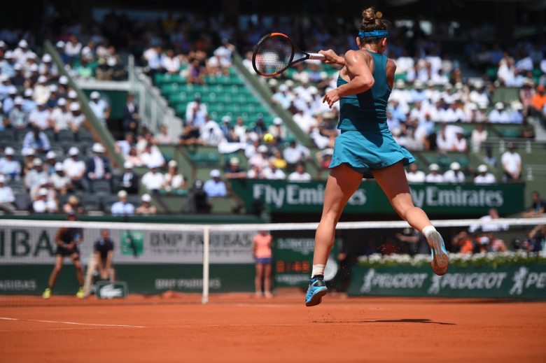 fa99b6316ae49ed3c2d5242d486c2a18d3020c06_halep-demie-cd