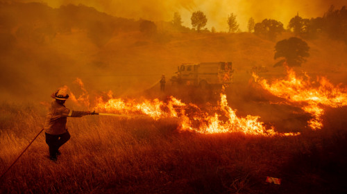 Incendii in California