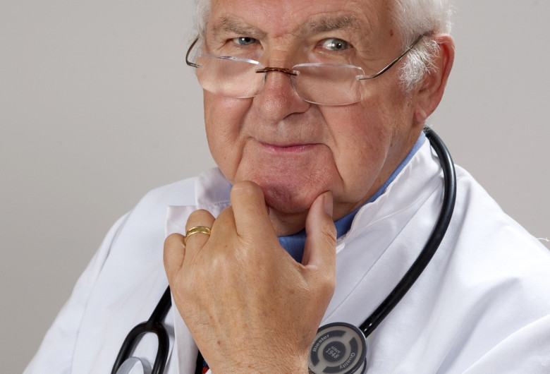 Medic bătrân