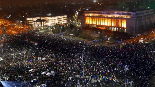 Proteste la Guvern