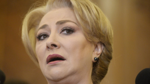 Viorica Dăncilă, cu gura căscată