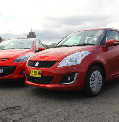 Suzuki și Mazda, mașini pe stradă