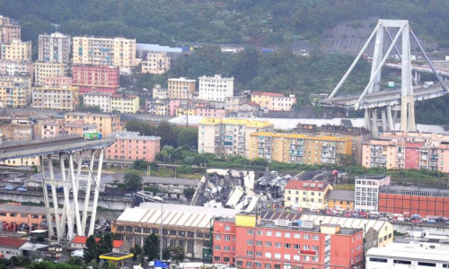 Viaduct prăbușit în Genova