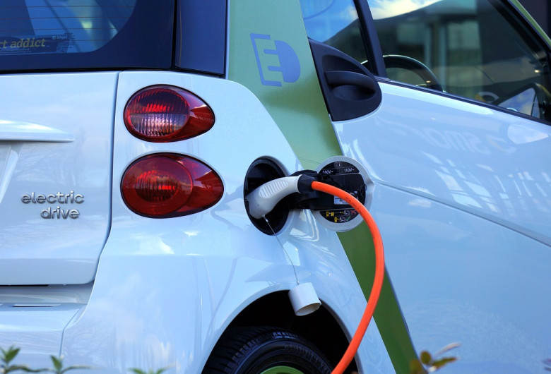 electric-car-1458836_1280
