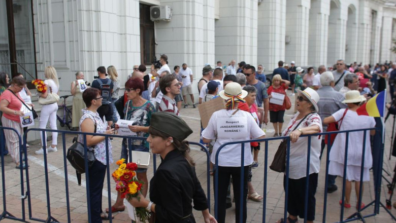 Manifestanți pro-Jandarmerie