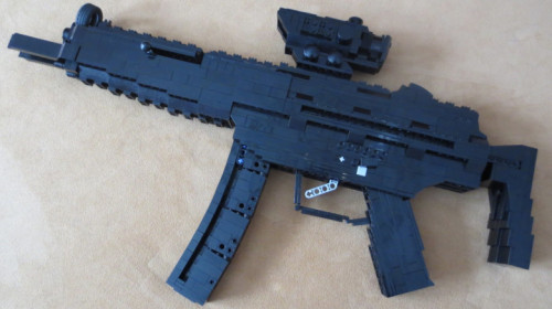 Armă LEGO