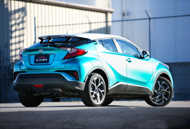 2018-Toyota-C-HR-rear-three-quarters-03