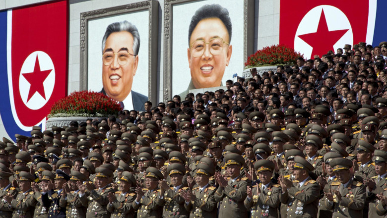 Ziua Coreei de Nord, paradă militară