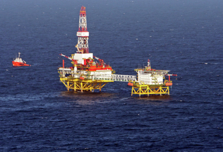 Exploatarea gazelor din Marea Neagră, platformă petrolieră, legea offshore