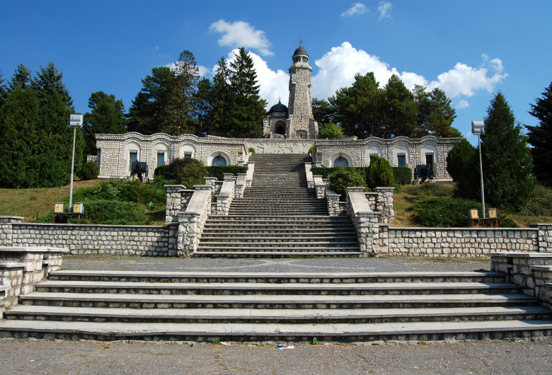 Mausoleul_de_la_Mateias