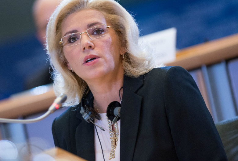 Corina Crețu