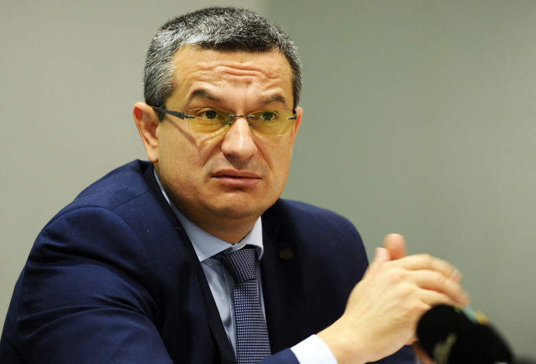 Asztalos Csaba