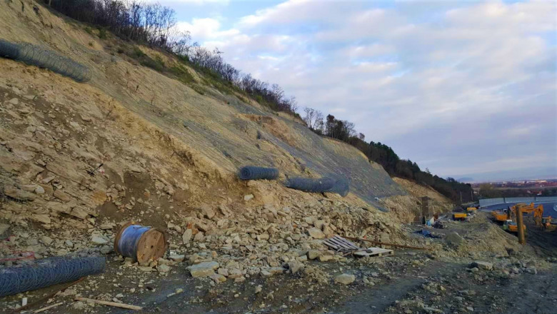 Autostrada Lugoj-Deva, alunecări de teren