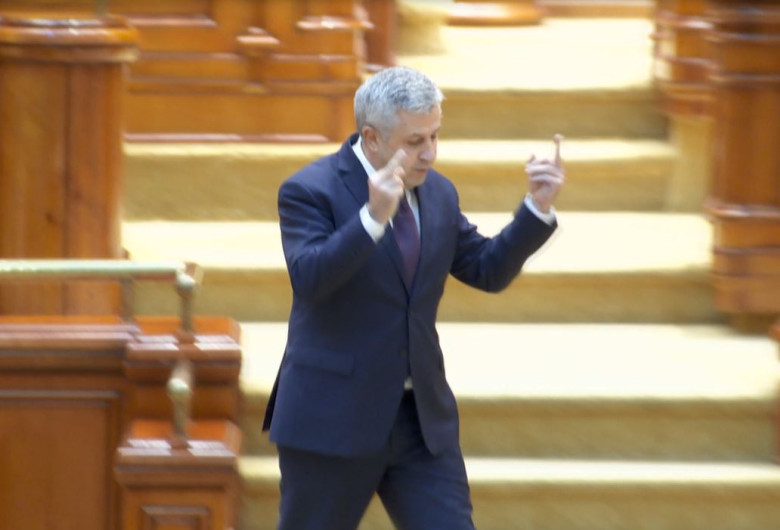 iordache deget mijlociu