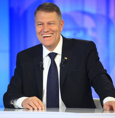 Iohannis râde