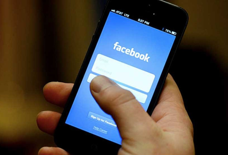 Telefon mobil pe Facebook