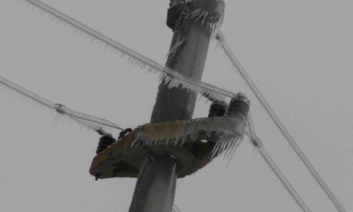 Cabluri de curent electric înghețate