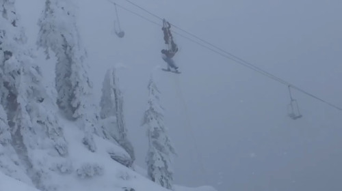 Schiori blocați în telescaun