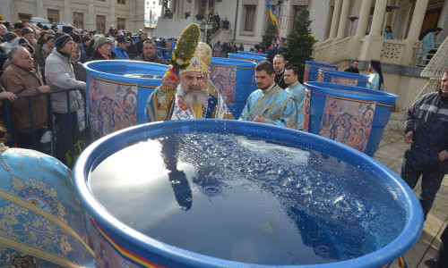 Patriarh, Bobotează, apă sfințită, aghiasmă