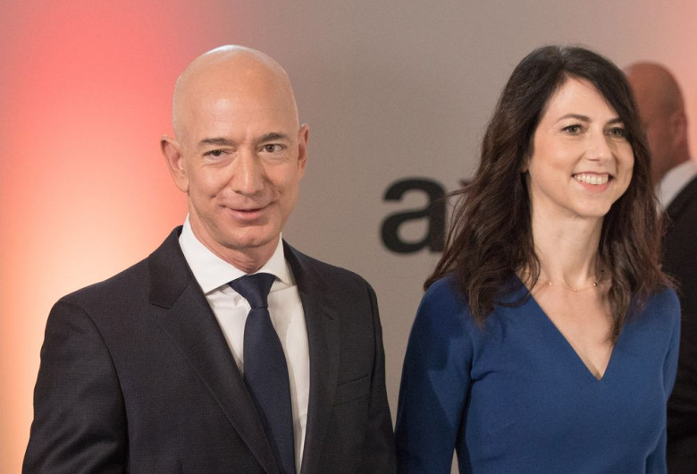 Jeff Bezos și fosta soție